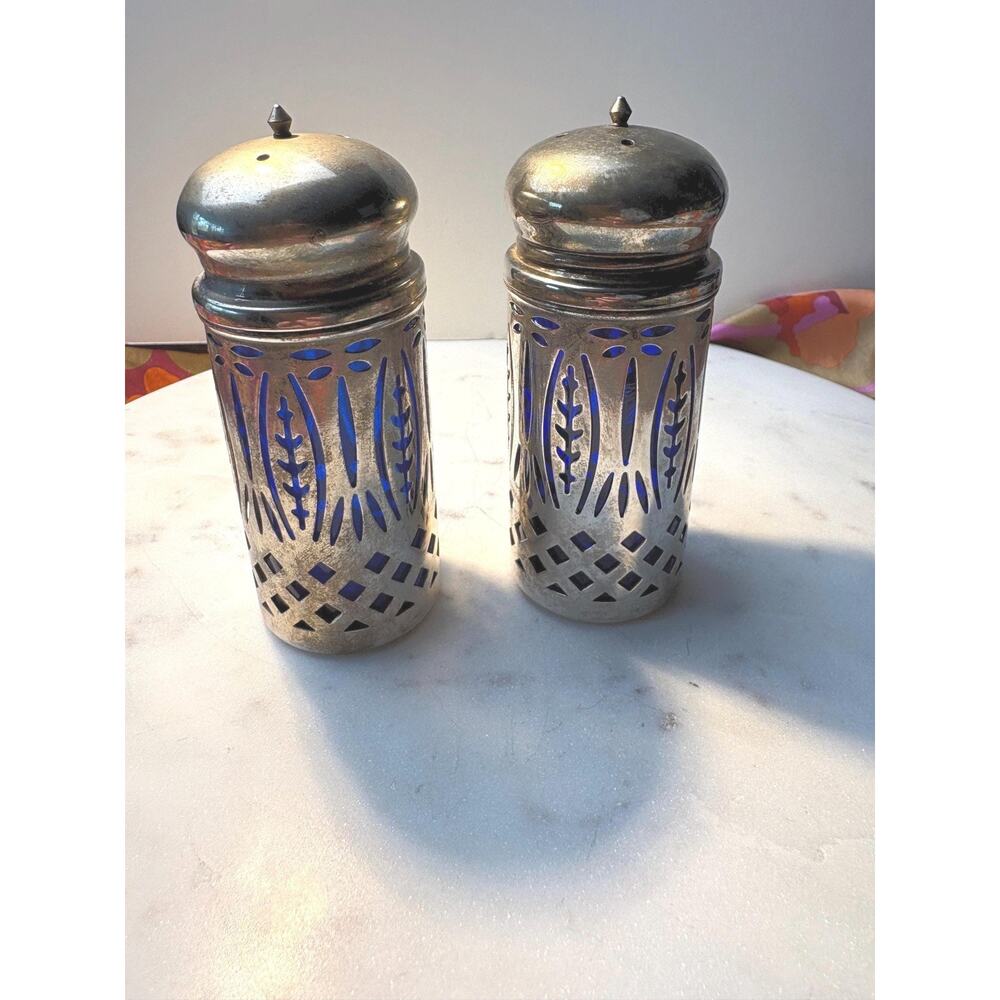 Vintage VTG Arcoroc Royal Sapphire silver-plated Cobalt Blue glass salt and pepp